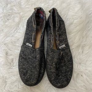 MAKE OFFER TOMS BLACK/GREY SIZE Y4